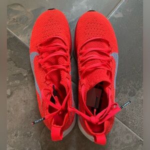 Nike vaporfly 4% flyknit running shoes